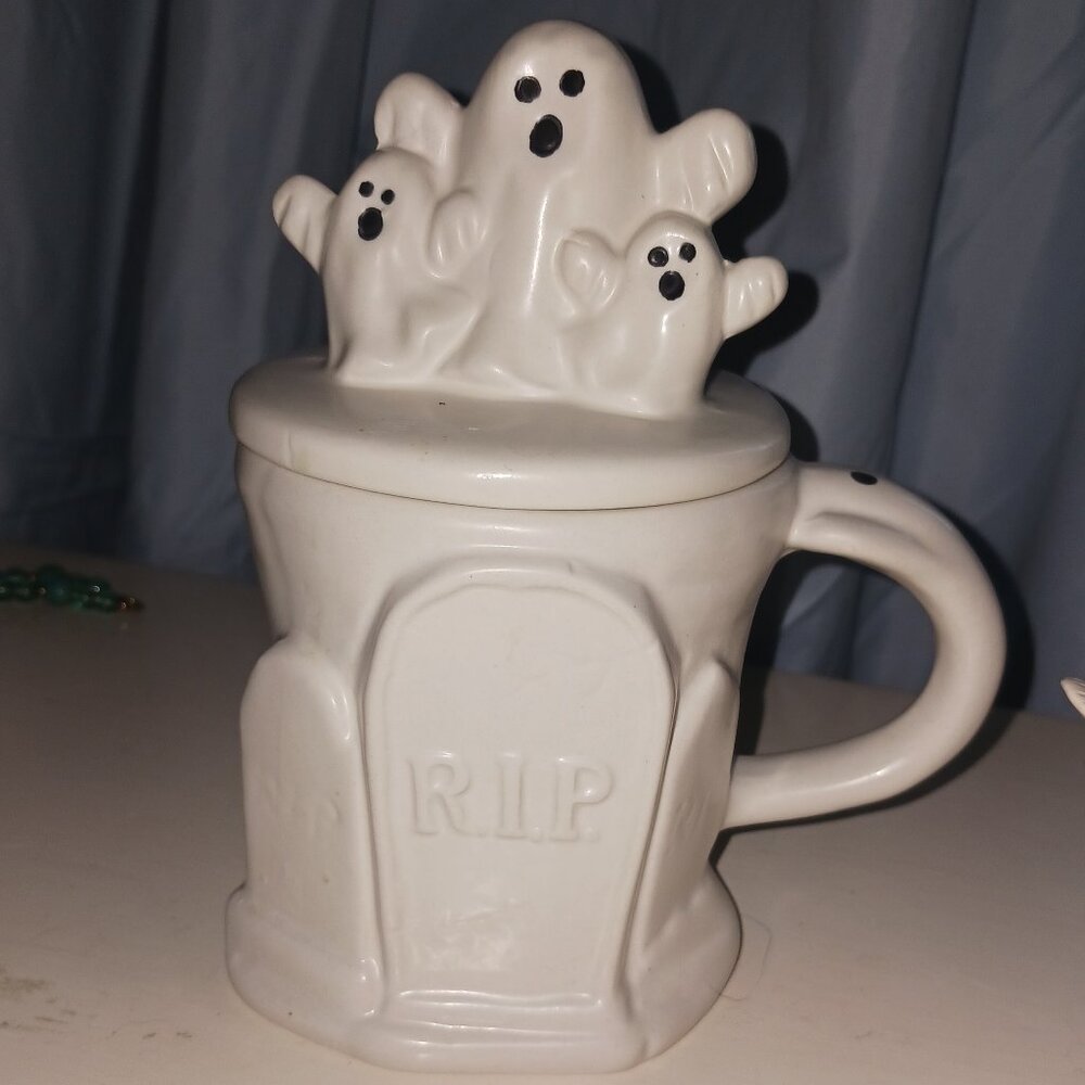 Ghost Family lidded Mug